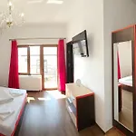 Casa Tineretului 50