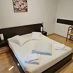 ゲストハウス Casa Tineretului 50 コスティネシュティ