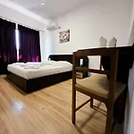 Casa Tineretului 50 コスティネシュティ