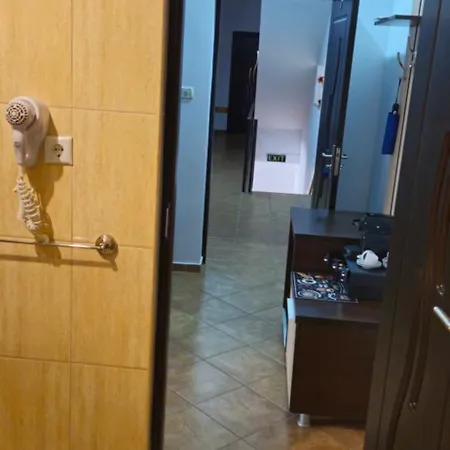 Casa Tineretului 50 3*