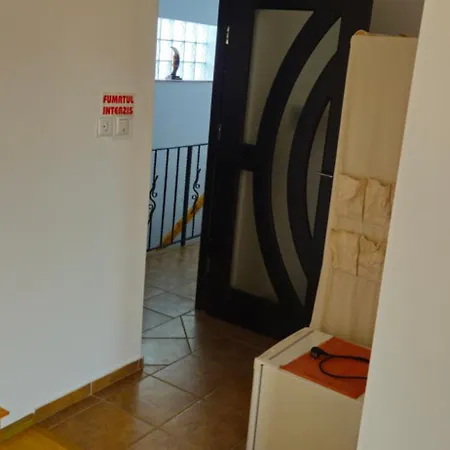 Casa Tineretului 50 Pensjonat 3*