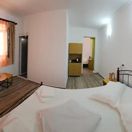 Casa Tineretului 50 3*