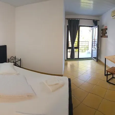 Casa Tineretului 50 3*