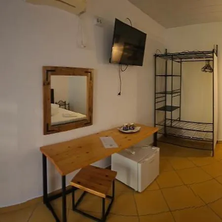 Casa Tineretului 50 Pensjonat 3*